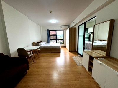 Condos for rent : Spacious 1-bedroom unit in Phuket Town