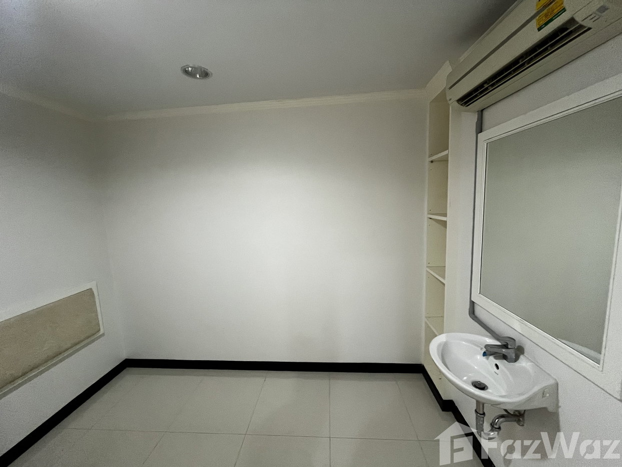 picture 2bedroom 2bathroom 5379108 - 11/12