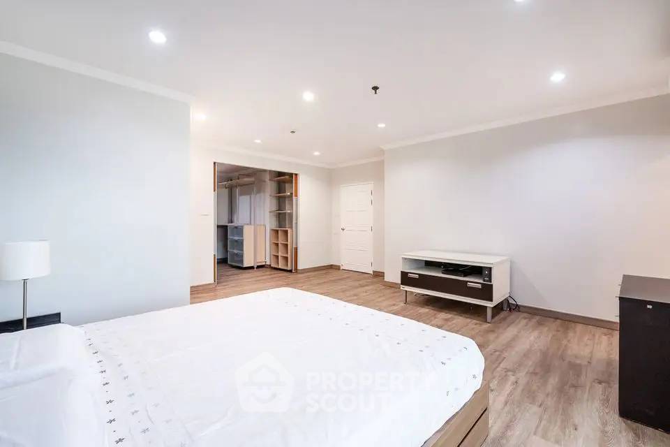 รูป คอนโด 3 ห้องนอน ชั้น 23 ขนาด 223 ตร.ม. ที่ Fifty Fifth Tower Thong Lor • ใกล้ BTS ทองหล่อ 200 ม. (ID 3051753) - รูปที่ 19/30