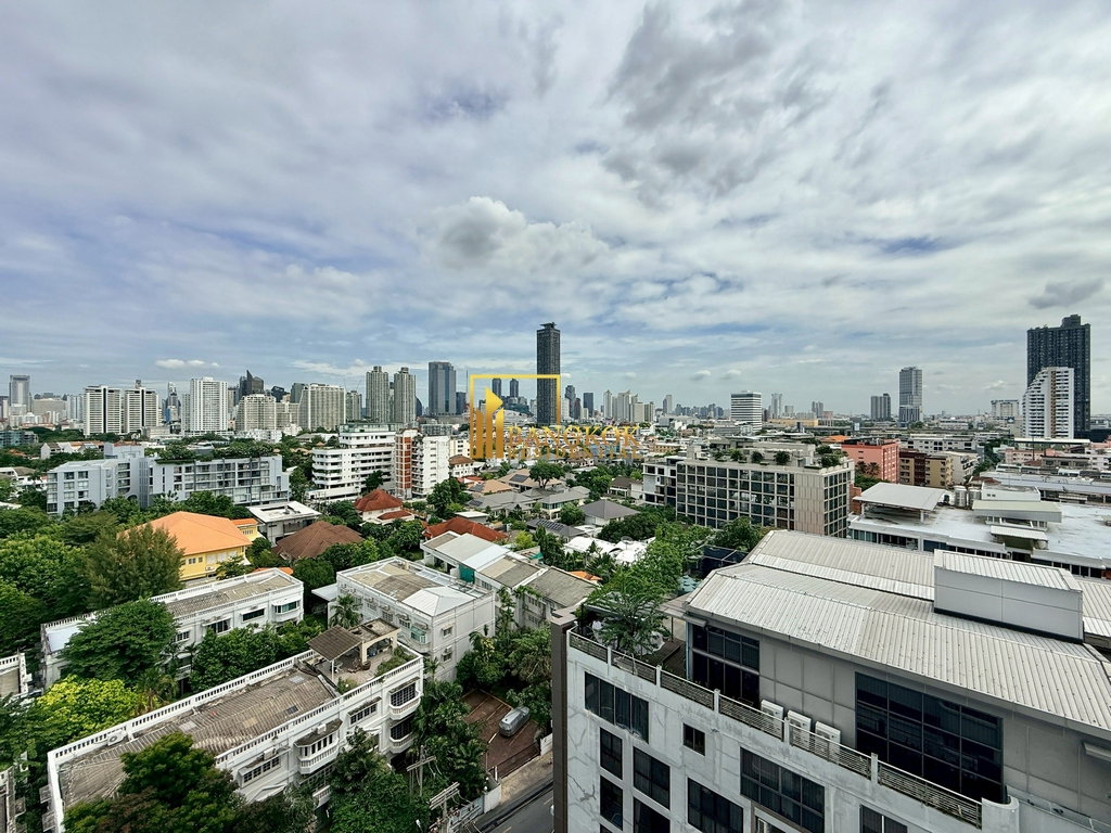 รูป Recently Renovated 3 Bedroom Apartment in Thonglor Area - BR21148AP - รูปที่ 32/43