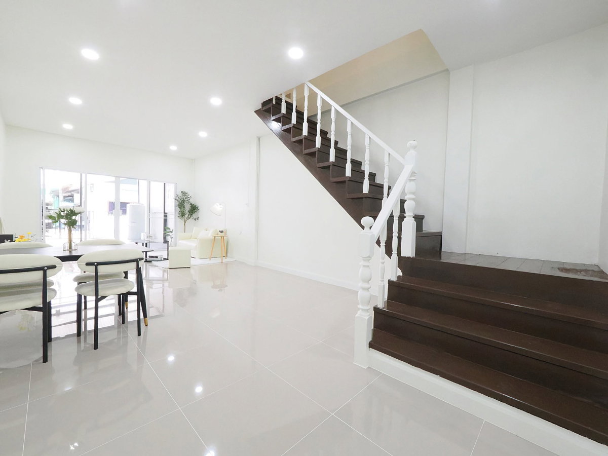 รูป ขายราคาพิเศษ ทาวน์เฮ้าส์ 2 ชั้น ม.กลางซอยวิลเลจ2 20.2 ตร.ว. 3 นอน 2 น้ำ [ลำลูกกา - คลอง4]  - รูปที่ 12/40