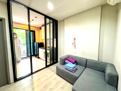 Condos for sale : The Base Central Pattaya for Sale 1Bedroom Pool View Unit