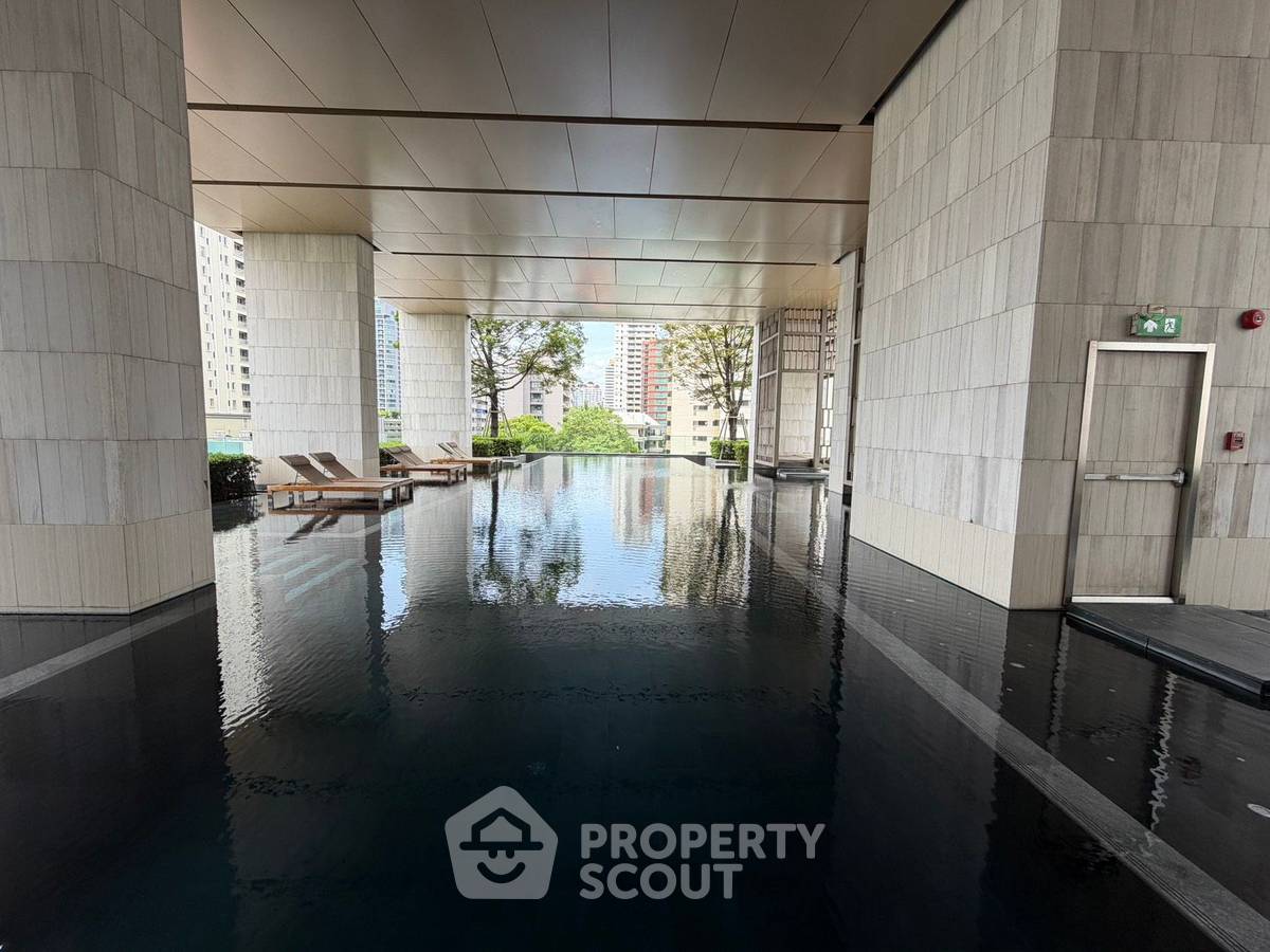picture 2-BR 81 Sqm, 24th-Floor At The XXXIX By Sansiri near BTS Phrom Phong (200m) (ID 562692) - 13/16
