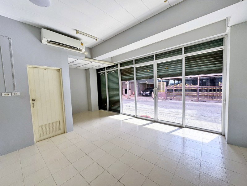 รูป BTS สะพานควาย 550 ม. 18 ตร.ม. ร้านสะดวกซื้อ7‑11 ชั้นล่าง สตูดิโอออฟฟิศให้เช่า 1 ห้องน้ำ ใกล้ MRT สุทธิสาร 800 ม. - รูปที่ 1/8