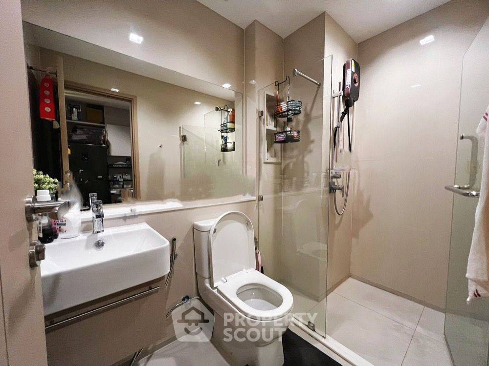 picture 2-BR Condo At Life Sathorn Sierra, 30th-Floor, 400m to BTS Talat Phlu (ID 3052015) - 12/27