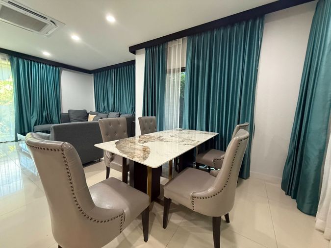 4-bed house for rent, 250 sqm, 84 sq wah, Setthasiri Krungthep kreetha 2