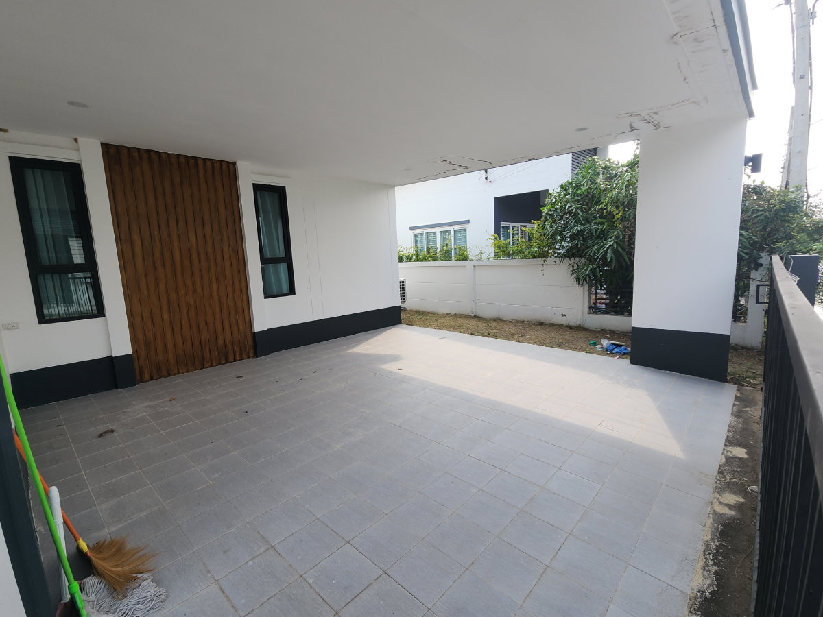picture Detached House for Sale, Yo House Hua Thale, Korat | Corner Plot 79.5 sq.w. - 11/14