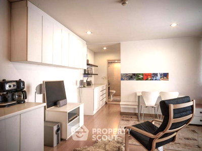 Condos for rent : 1-BR Condo At The Niche Sukhumvit 49, Near MRT Phetchaburi (ID 1072292)