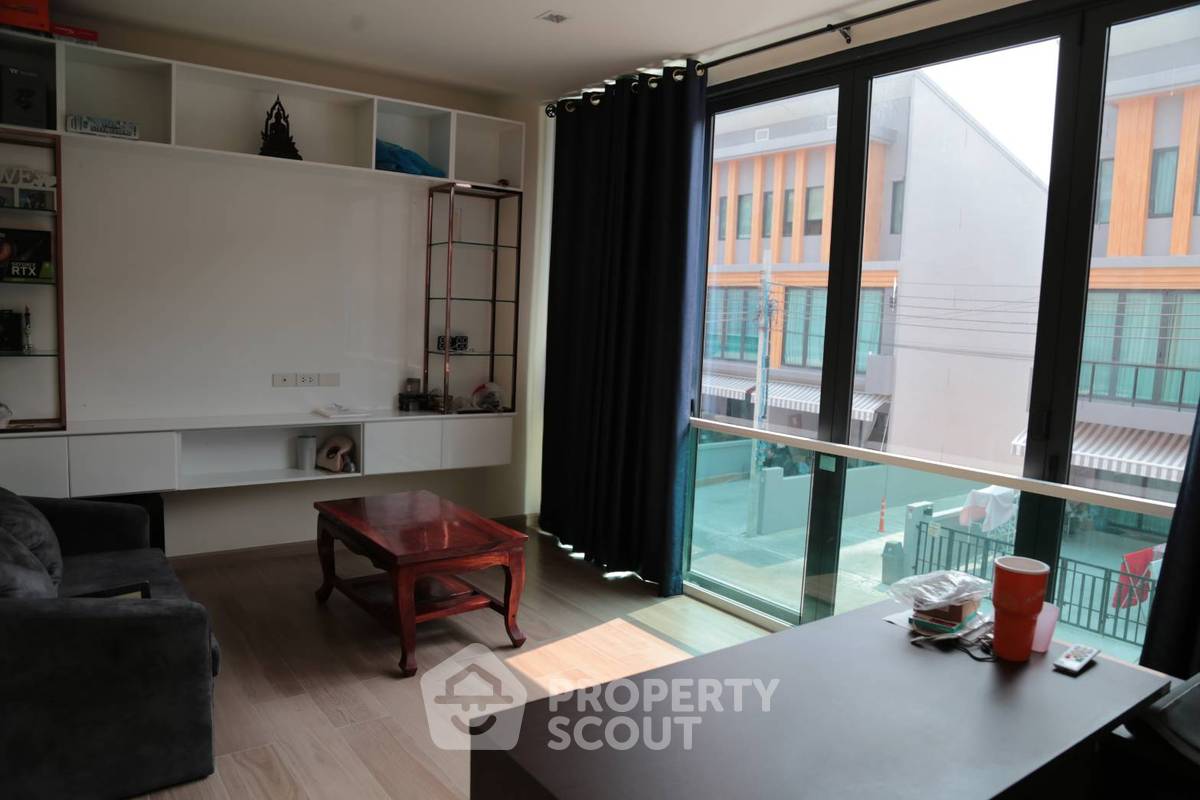 รูป ทาวน์โฮม 4 ห้องนอน ให้เช่า โครงการ Eigen Premium Townhome Pattanakarn พรเวศ (ID 996881) - รูปที่ 6/13
