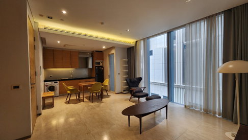 Saladaeng Residences | 1 Bedroom for rent with glass floor to ceiling Good Location and Good Price