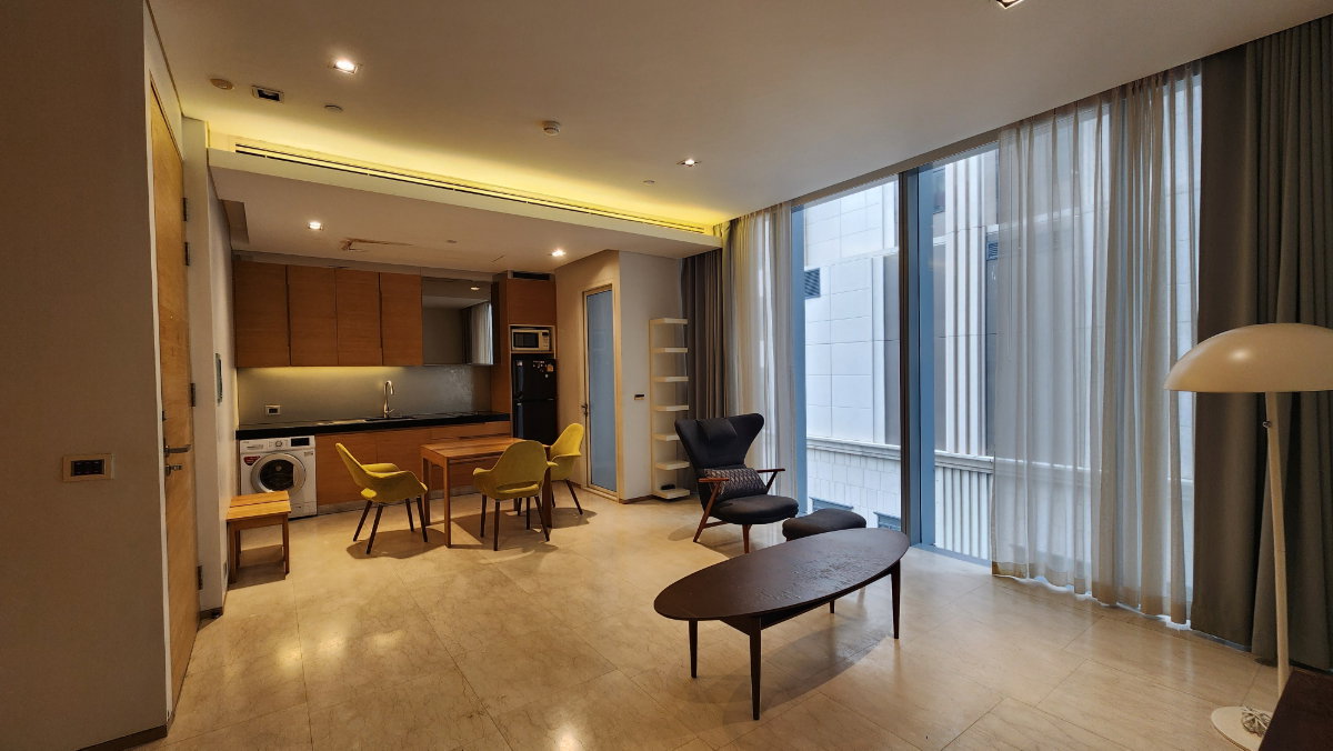 รูป Saladaeng Residences | ห้องกว้างมากหนึ่งนอนไซต์ใหญ่ ตกแต่ง สวยเรียบๆ โล่งๆ เหมาะกับคนมีของเยอะ - รูปที่ 1/11