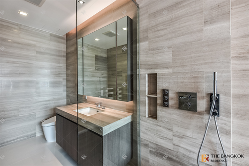 สะดวกสบายกับไลฟ์สไตล์สุด Luxury Q1 Sukhumvit ใกล้ BTS สถานีนานา
