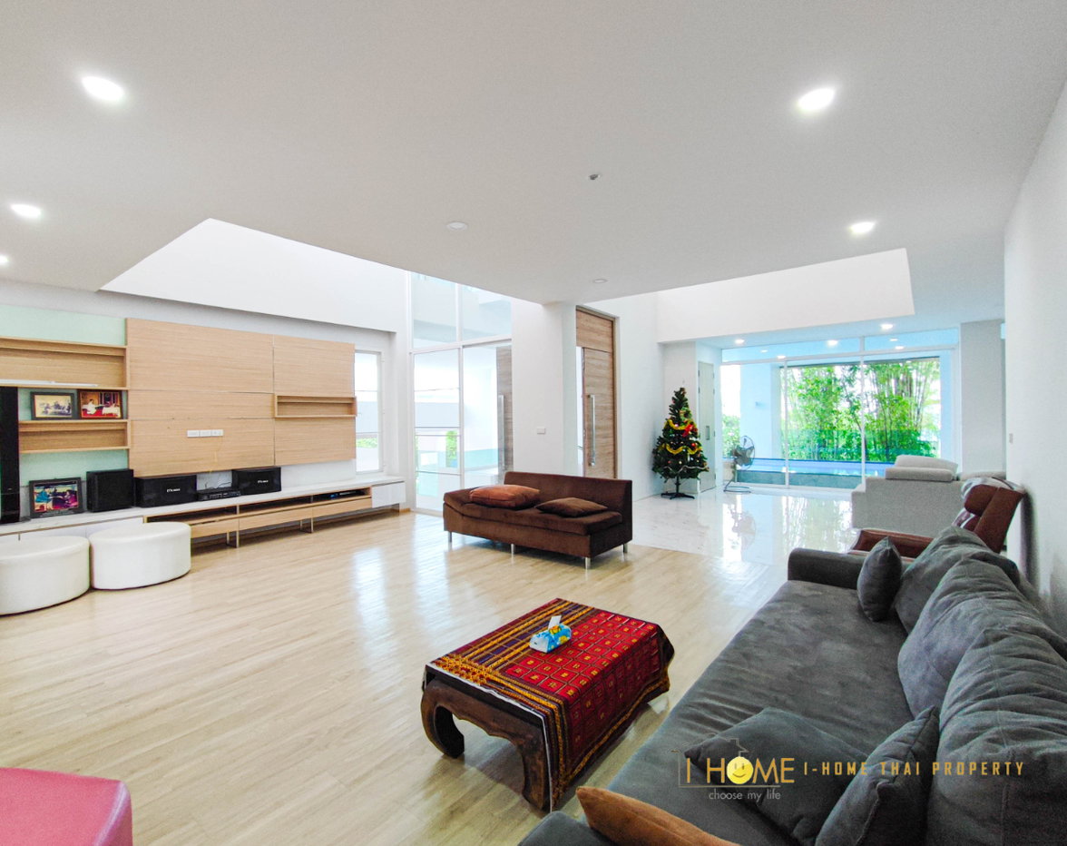รูป ให้เช่า Luxury Pool Villa 3 ชั้น พร้อมสระว่ายน้ำส่วนตัว สไตล์ Modern #A1-V0018 - รูปที่ 7/46