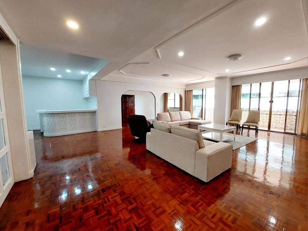 picture A Rare Opportunity in Central Sukhumvit - 2/26