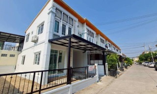 ขายทาวน์โฮม : ขายบ้านโกลเด้นสองจรัญปิ่นเกล้าหลังมุม ขนาด 29 ตรว สนใจ @sacondo