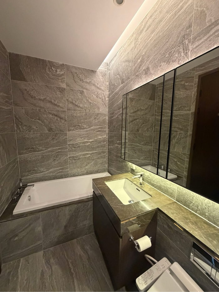 รูป 🔥การันตีราคาดีที่สุดในตึก Ultra Luxury Condo The Esse Sukhumvit 36 (ดิ เอส สุขุมวิท 36) 1 ห้องนอน เพียง 40,000 บาท/เดือน! ชั้นสูง ติด bts ทองหล่อ 🏢✨ - รูปที่ 11/26