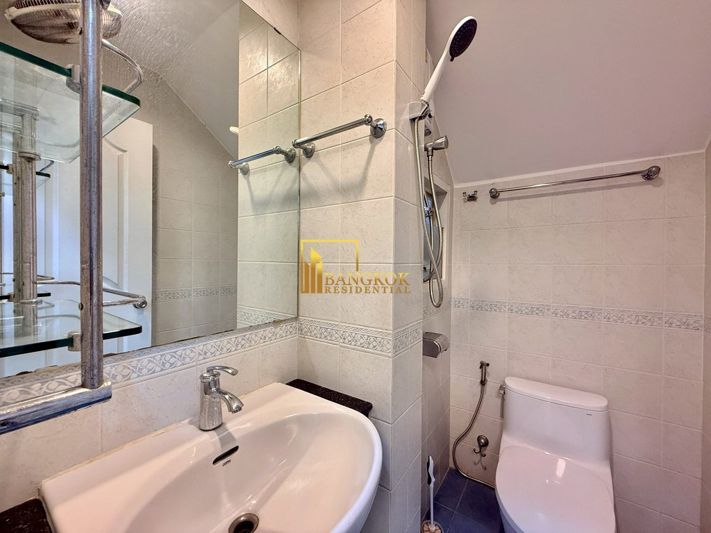 picture Baan Klang Krung | Spacious 4 Bedroom Townhouse in Thonglor - BR49091TH - 10/51