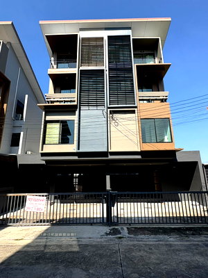 เช่าทาวน์โฮม ถนนราชพฤกษ์ : ขาย เช่าทาวน์โฮมออฟฟิศ 2 คูหา โครงการ Haus Clover แจ้งวัฒนะ - ราชพฤกษ์ 3 ชั้นครึ่ง บ้านแฝด ( 2 อาคารเชื่อมหากัน ) 