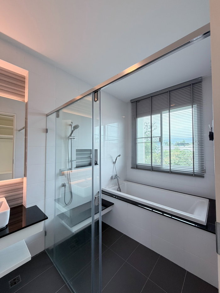 picture  Luxury 2-Storey Pool Villa for Sale – 4 Bedrooms with Private Swimming Pool - 19/23