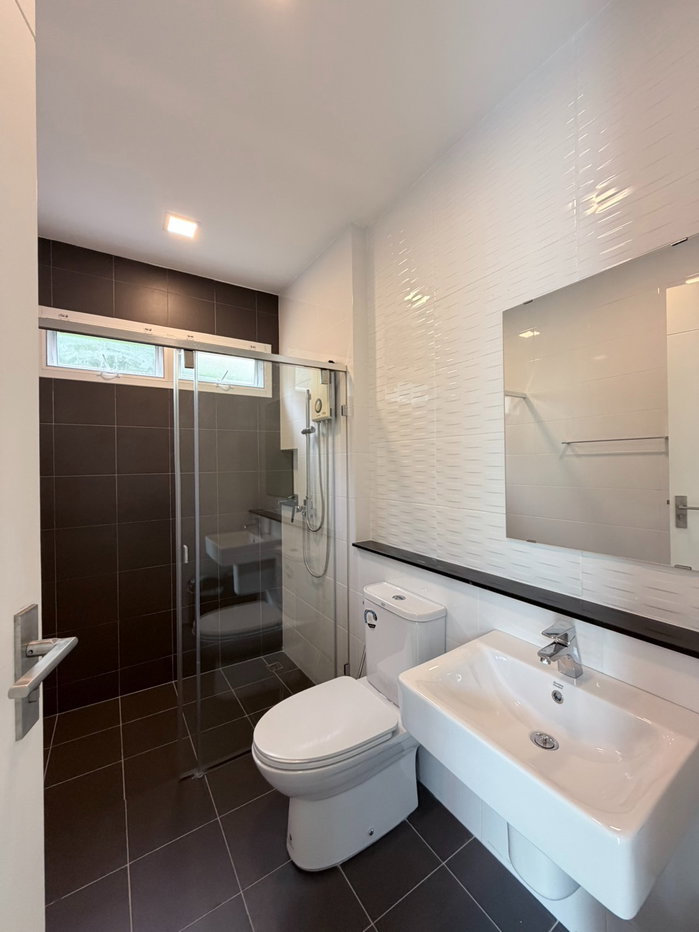 picture  Luxury 2-Storey Pool Villa for Sale – 4 Bedrooms with Private Swimming Pool - 17/23