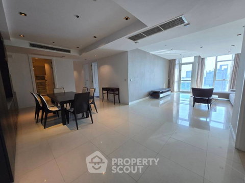 Well-Sized 3-BR, 178 Sqm High-Floor Condo At Athenee Residence, BTS Phloen Chit 200m (ID 3053808)