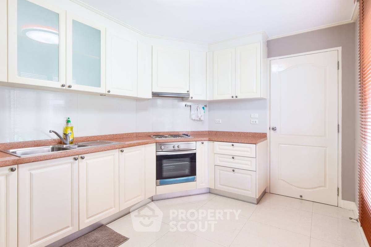 รูป คอนโด 3 ห้องนอน ขนาด 181 ตร.ม. ลา วี เอน โรส เพลส ใกล้ BTS ทองหล่อ 300 ม. (ID 2894845) - รูปที่ 33/50