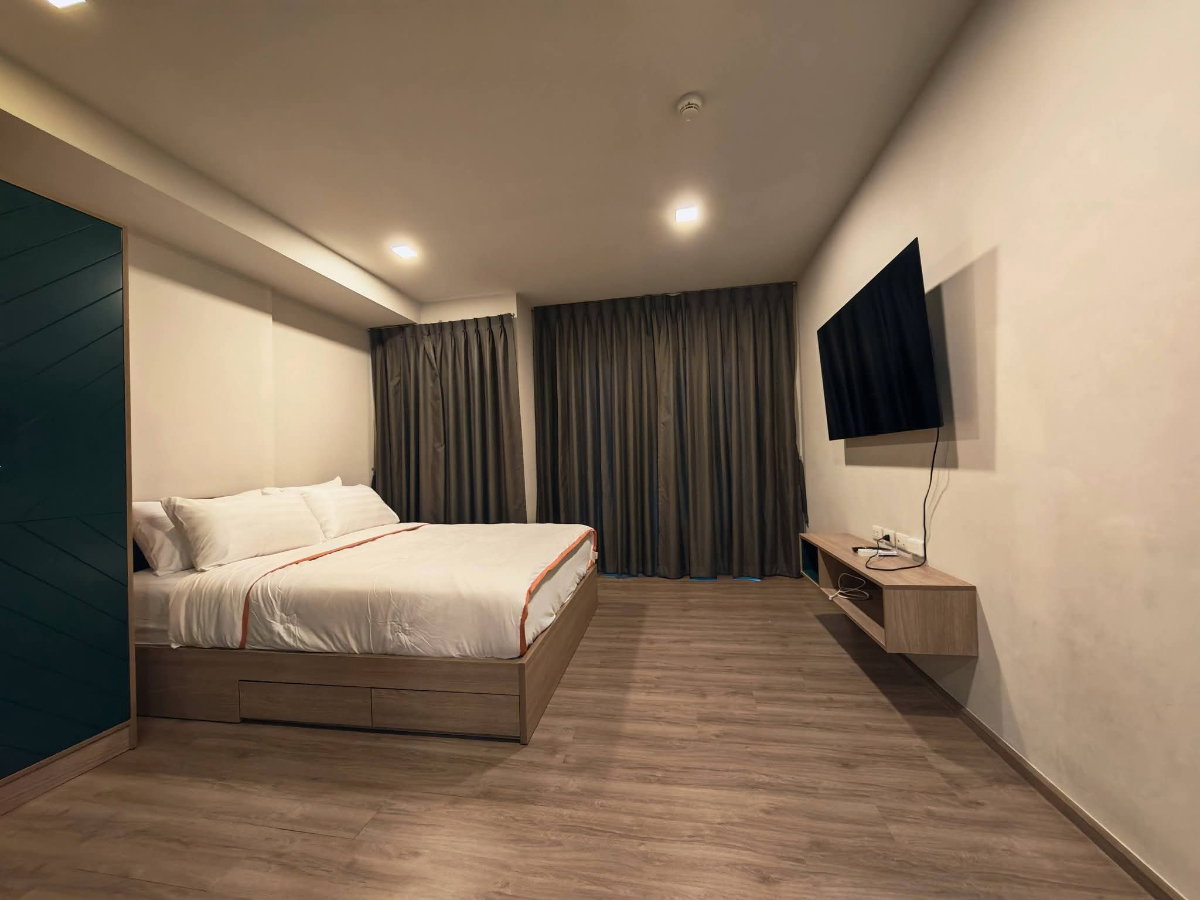รูป The Base Sukhumvit 50 | เช่าเพียง 13,000 บาท/เดือน | สตูดิโอ 26 ตร.ม. เฟอร์ครบ ใกล้ BTS อ่อนนุช พร้อมอยู่ - รูปที่ 11/16