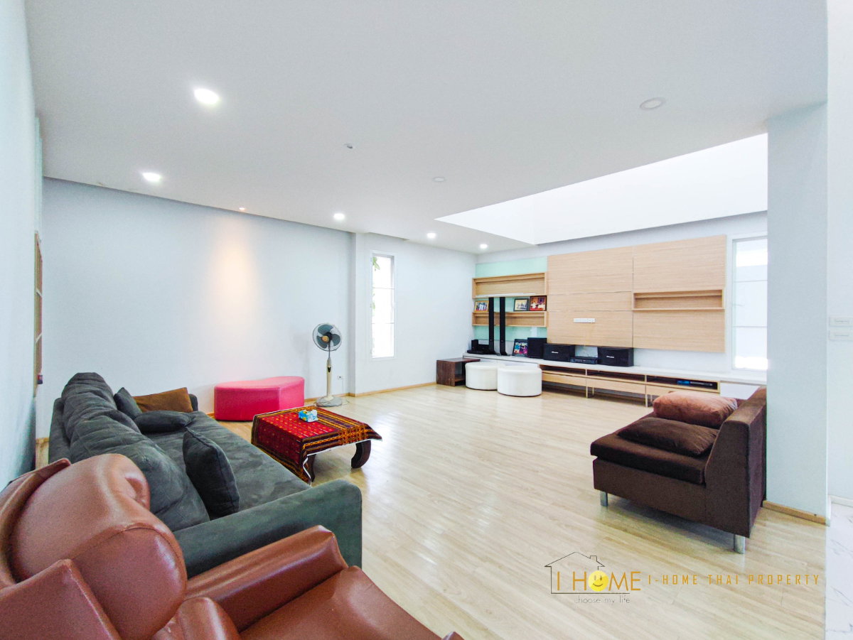 รูป ให้เช่า Luxury Pool Villa 3 ชั้น พร้อมสระว่ายน้ำส่วนตัว สไตล์ Modern #A1-V0018 - รูปที่ 6/46