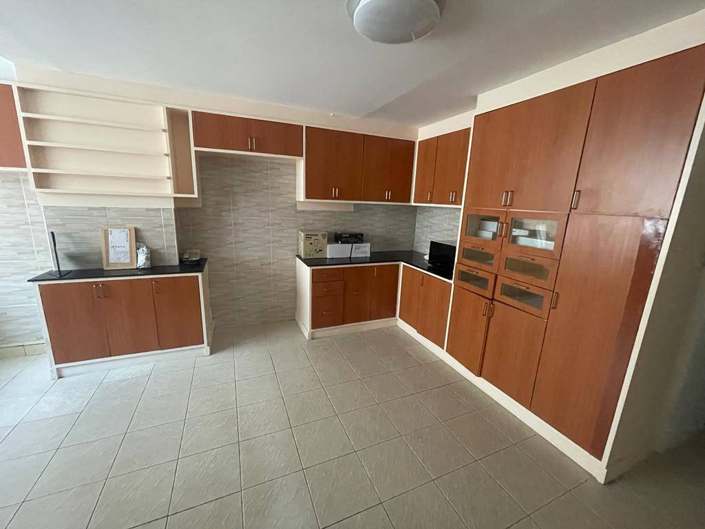 picture A Rare Opportunity in Central Sukhumvit - 14/26