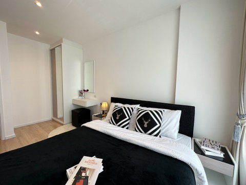 iCondo Serithai Green Space ห้องสวย ราคาดี สอบถามเพิ่มเติมได้ที่ Line @condorental
