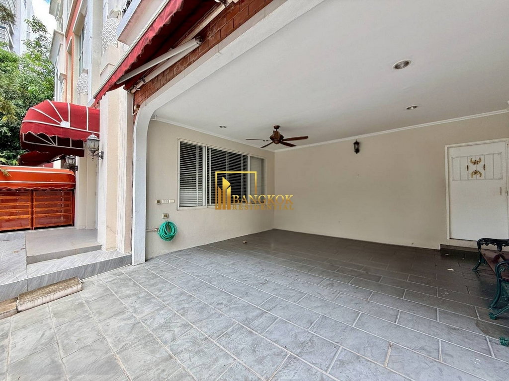 picture Baan Klang Krung | Spacious 4 Bedroom Townhouse in Thonglor - BR49091TH - 3/51