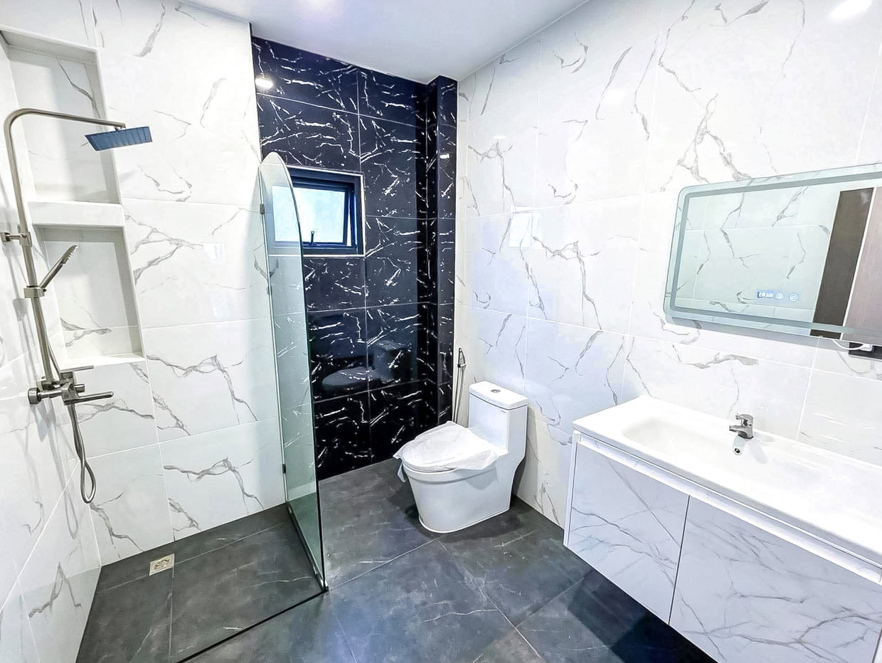 picture Luxury House for Sale Soi Khao Noi East Pattaya 4Bedroom - 8/10