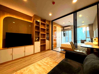 คอนโดให้เช่า : Culture Thonglor ห้องสวยคุมโทนไม้อุ่น ฟังก์ชันจัดเต็ม มีมุมทำงานชมวิวเมืองน่าอยู่มาก 1 ห้องนอน 1 ห้องน้ำ