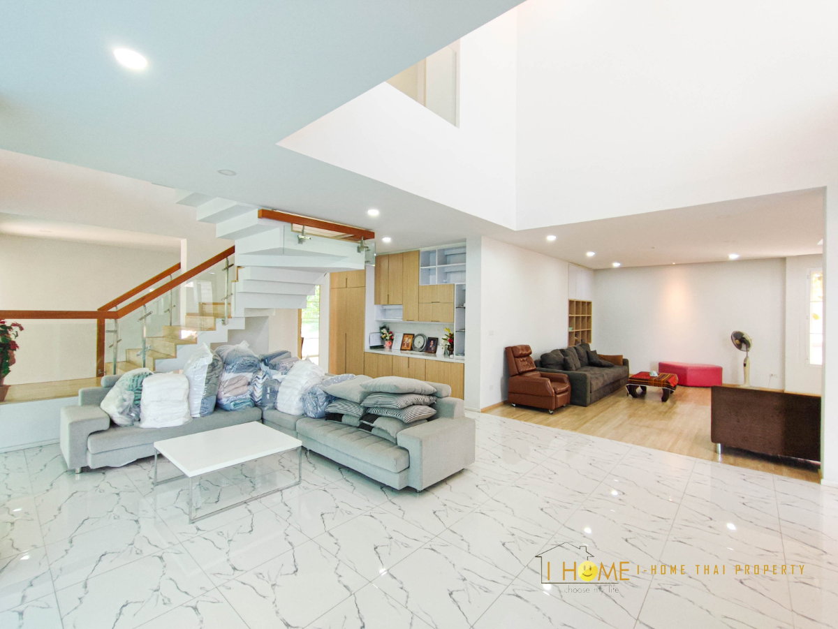 รูป ให้เช่า Luxury Pool Villa 3 ชั้น พร้อมสระว่ายน้ำส่วนตัว สไตล์ Modern #A1-V0018 - รูปที่ 9/46