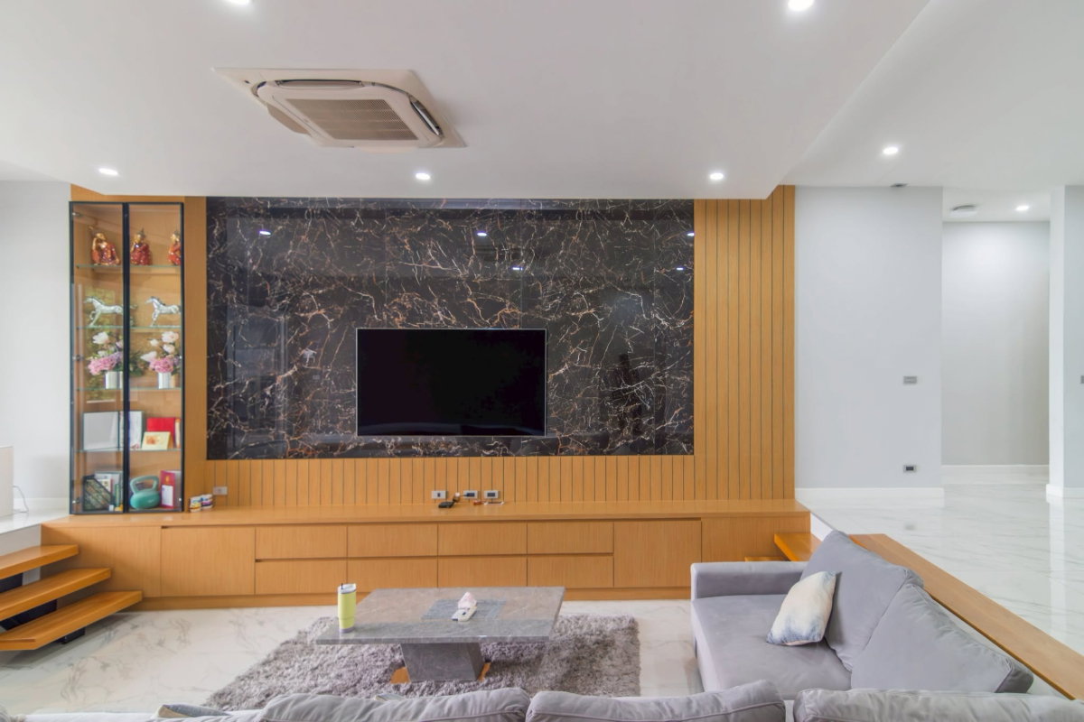 picture Luxury 1-Storey Modern Pool Villa for Sale on Pattaya Hilltop - Panoramic Views - 16/23