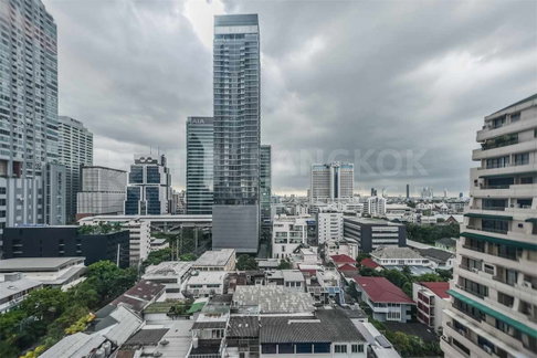 The Address Sathorn 12 near BTS Saint Louis Hurry to book!! Unexpected value
