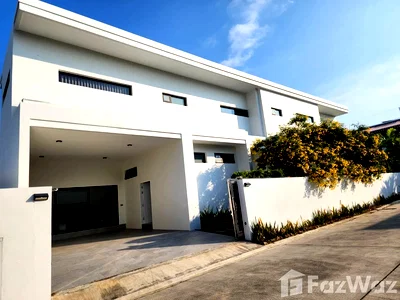 Houses for sale Hua Hin Prachaubkirikhan : Newly Built 4-Bedroom Luxury Pool Villa 6543664