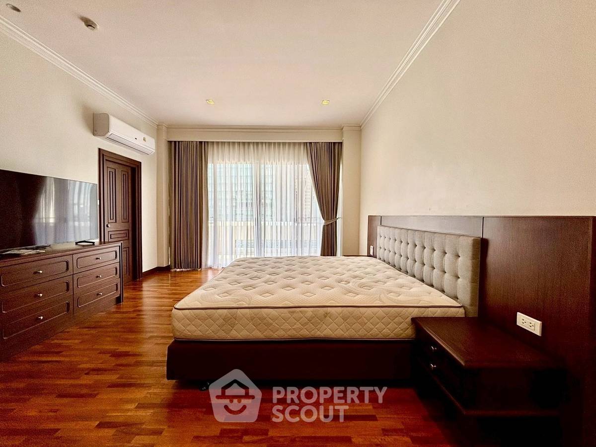 รูป คอนโด 3 ห้องนอน 180 ตร.ม. Newton Tower คอนโดมิเนียม ชั้น 25 วิวสูง ใกล้ BTS นานา 200 ม. (ID 2964532) - รูปที่ 6/20