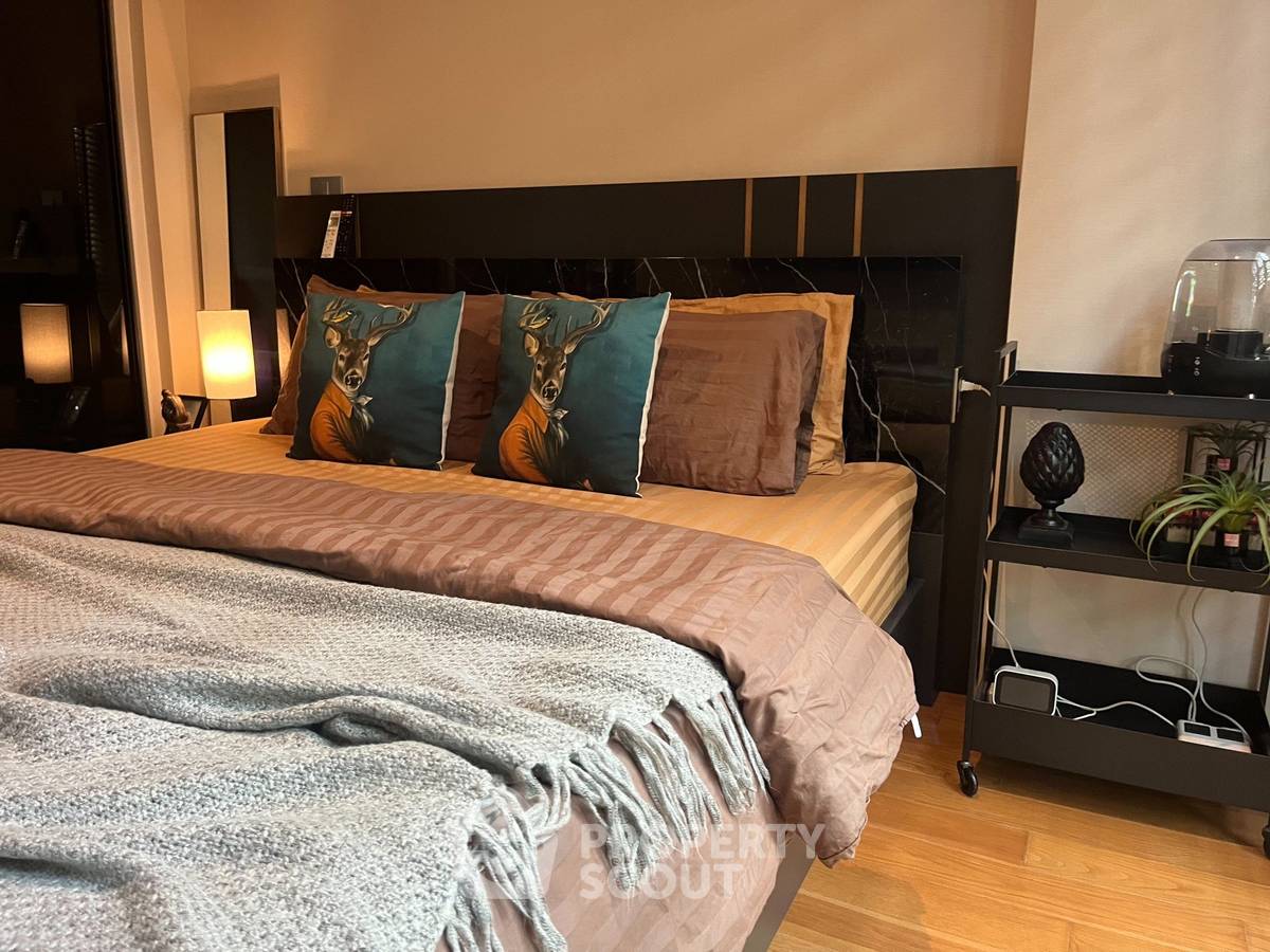 picture 2-BR Condo For Sale At Altitude Sam Yan - Si Lom, 400m To MRT Sam Yan (ID 3052042) - 4/21