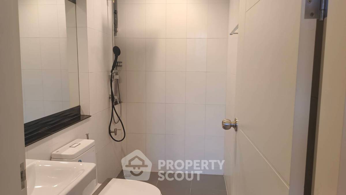 รูป ทาวน์โฮม 4 ห้องนอน ให้เช่า โครงการ Eigen Premium Townhome Pattanakarn พรเวศ (ID 996881) - รูปที่ 12/13