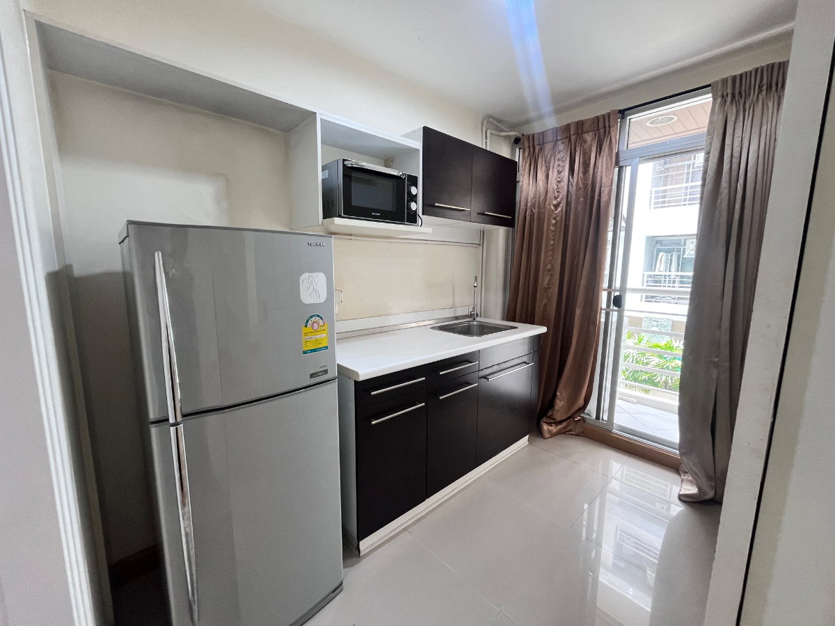 picture Budget-Friendly Condo Near BTS On Nut - 5/7