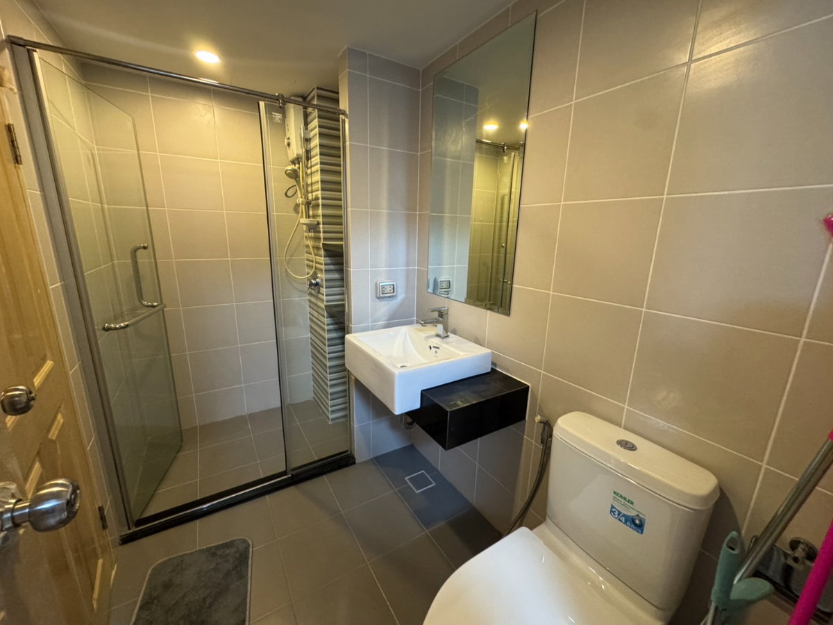 รูป อพาร์ตเมนต์ 1 ห้องนอน พื้นที่กว้างขวางในตัวเมืองภูเก็ต - รูปที่ 6/10