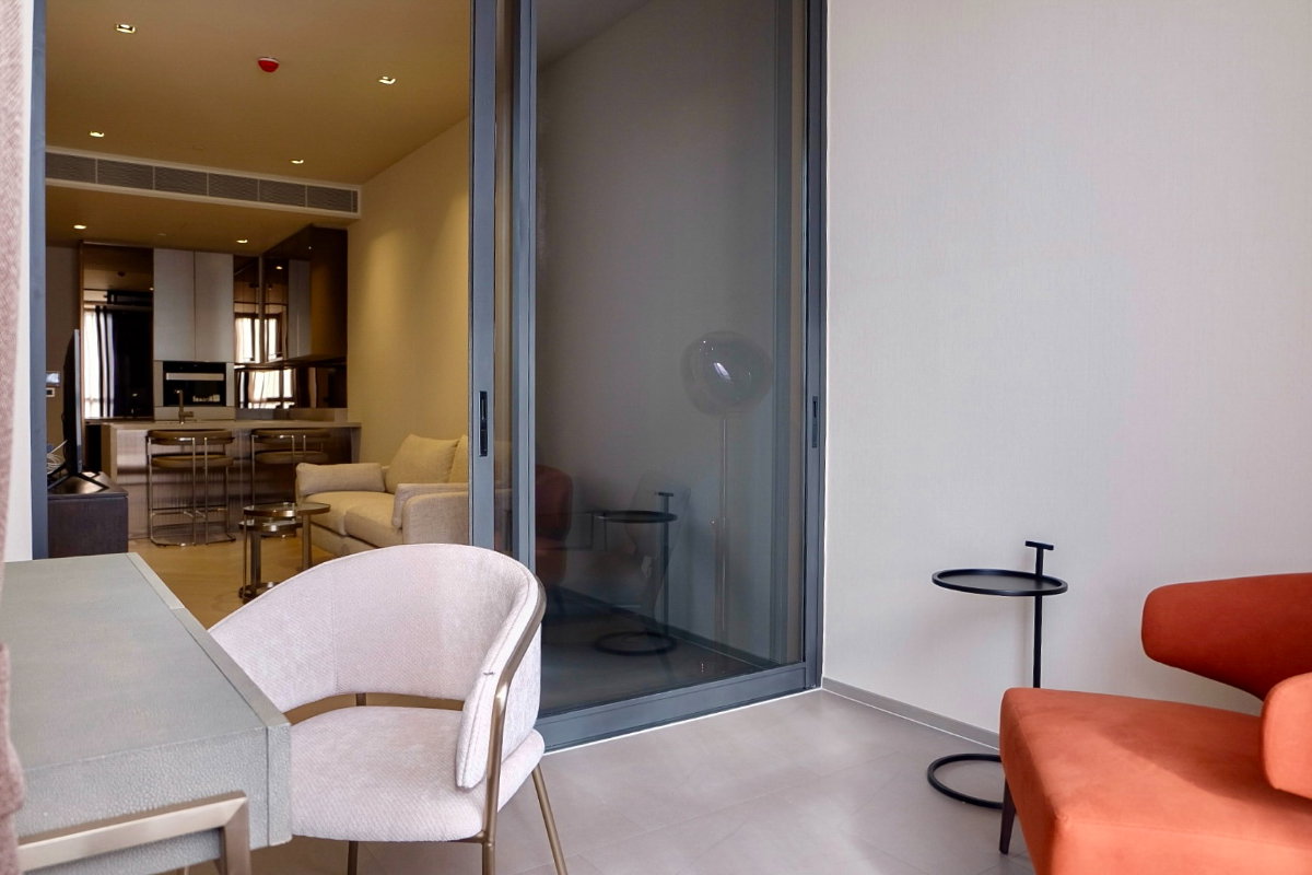 รูป ห้องว่าง* ✅ ✅ ให้เช่า - The Reserve Sathorn , Super Luxury 1 ห้องนอน พร้อมเข้าอยู่ ติดต่อไลน์ @bktasset หรือโทร 095-325-8928 - รูปที่ 2/9