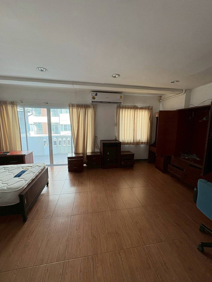รูป  ทาวน์โฮม  3 ห้องนอน ซอย จันทน์ 2 ( ซอย ไวตี ) ใกล้ แมคโคร สาทร Ref. A17260602 - รูปที่ 5/12