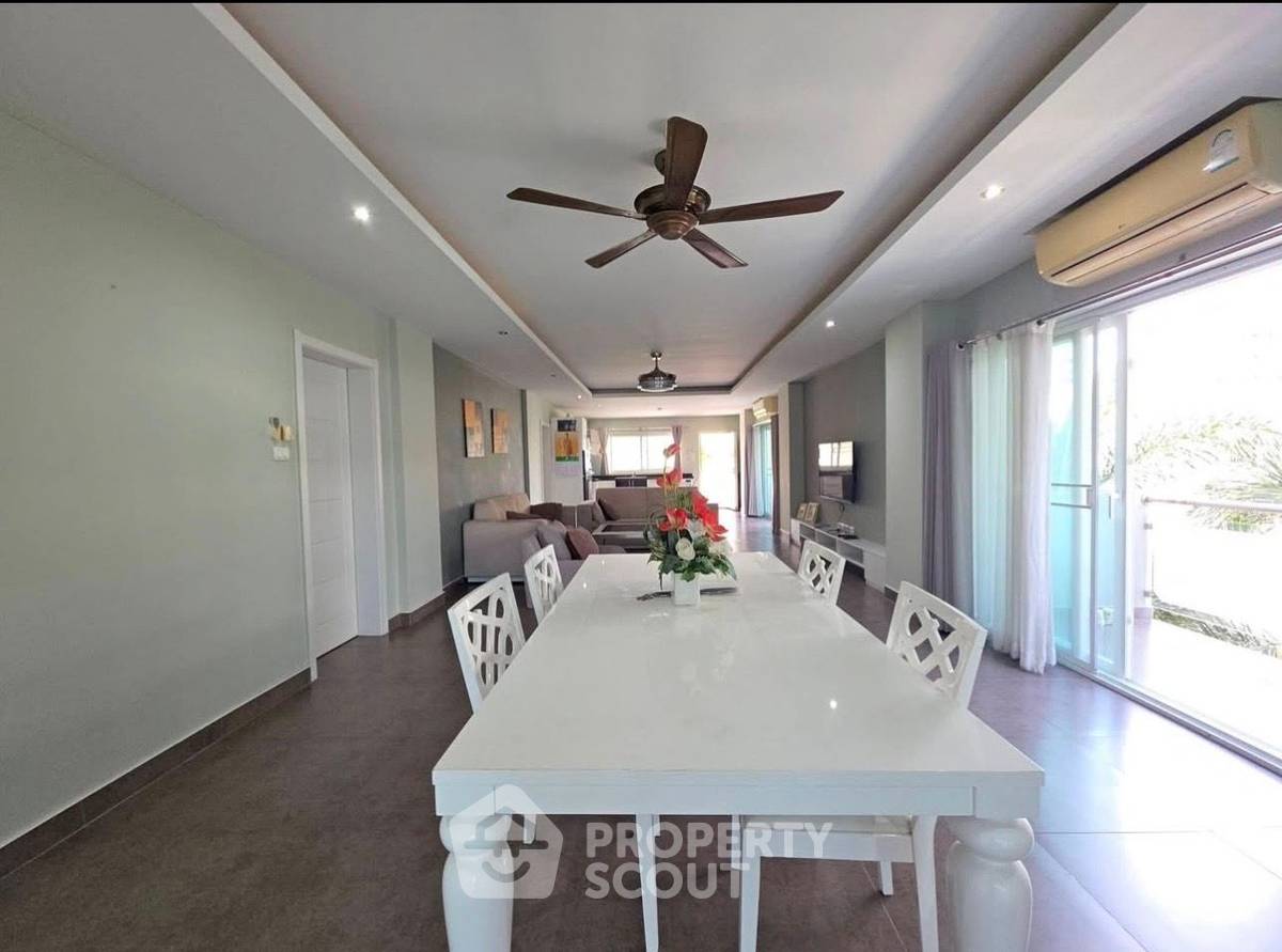 รูป คอนโด 2 ห้องนอน ขาย Tudor Court พราตัมnak ใกล้นาเกื้อ ประตัม (ID 3053897) - รูปที่ 4/21