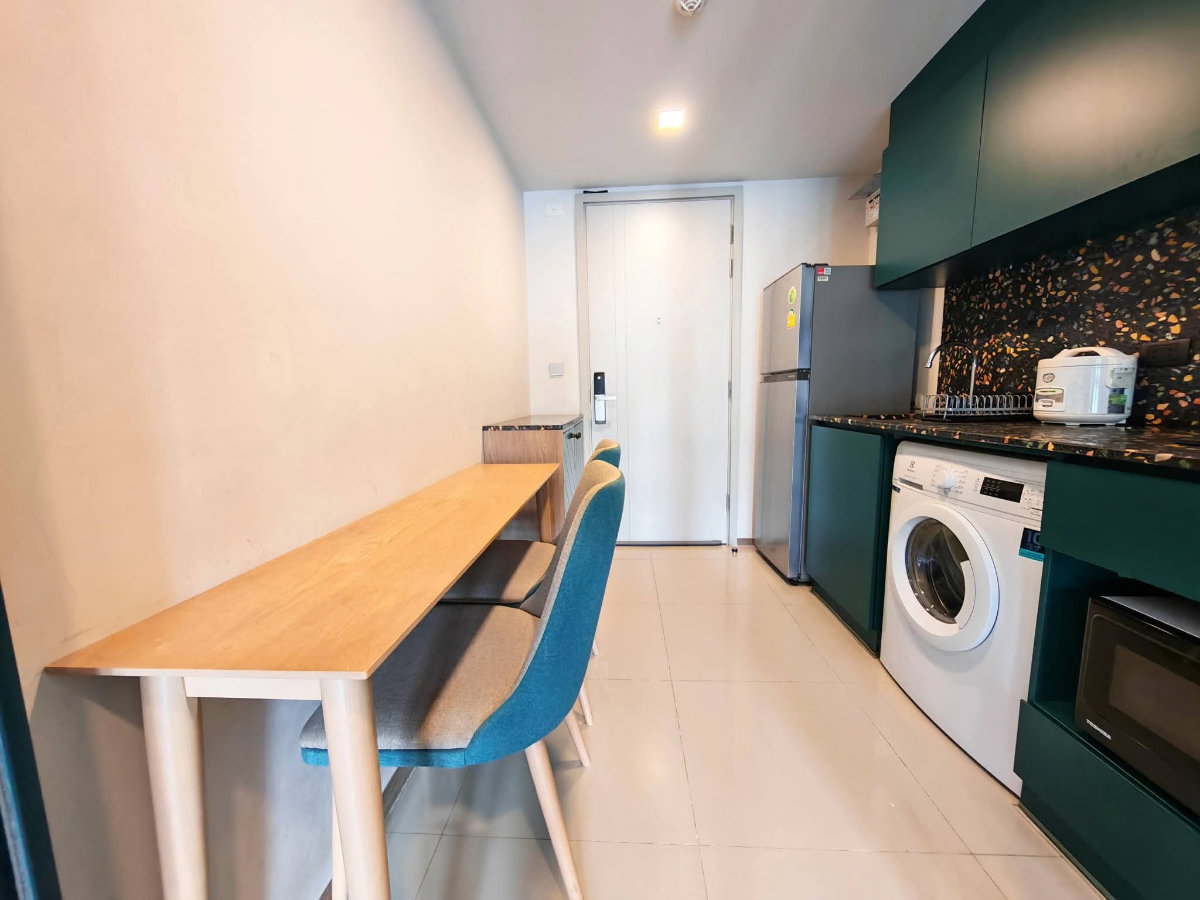 รูป The Base Sukhumvit 50 | เช่าเพียง 13,000 บาท/เดือน | สตูดิโอ 26 ตร.ม. เฟอร์ครบ ใกล้ BTS อ่อนนุช พร้อมอยู่ - รูปที่ 7/16