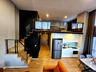 ขายคอนโด : 🔥ขายด่วน! ระดับพรีเมียม Landmark @MRTA Station (Siamese Rama 9) ห้องสวยสไตล์ Duplex เพดานสูง ชั้น 21 วิวโล่งสวยสะกดสายตา ทำเลดีติดรถไฟฟ้า MRT