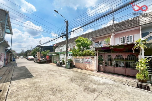 ขายทาวน์เฮาส์ 2 ชั้น 26 ตร.ว. สุขุมวิท 77 ซอยอ่อนนุช 50 สวนหลวง ใกล้ BTS อ่อนนุช