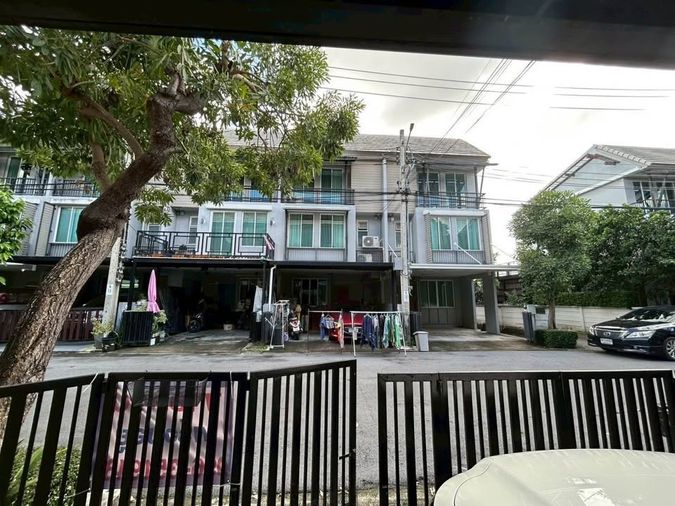 3-bed townhouse for sale, 16.9 sq wah, Areeya Daily Kaset - Nawamin