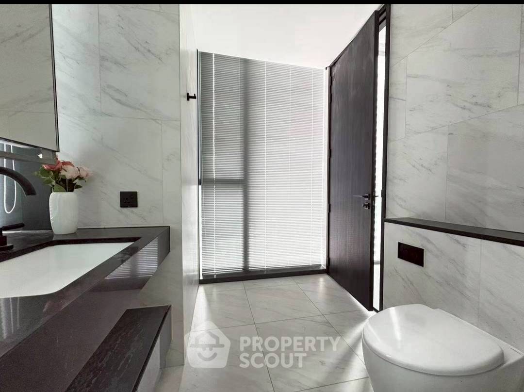 รูป คอนโด 2 ห้องนอน พร้อมเลี้ยงสัตว์ Tait Sathorn 12 ใกล้ BTS เซนต์หลุยส์ 100 ม. (ID 3052065) - รูปที่ 7/8